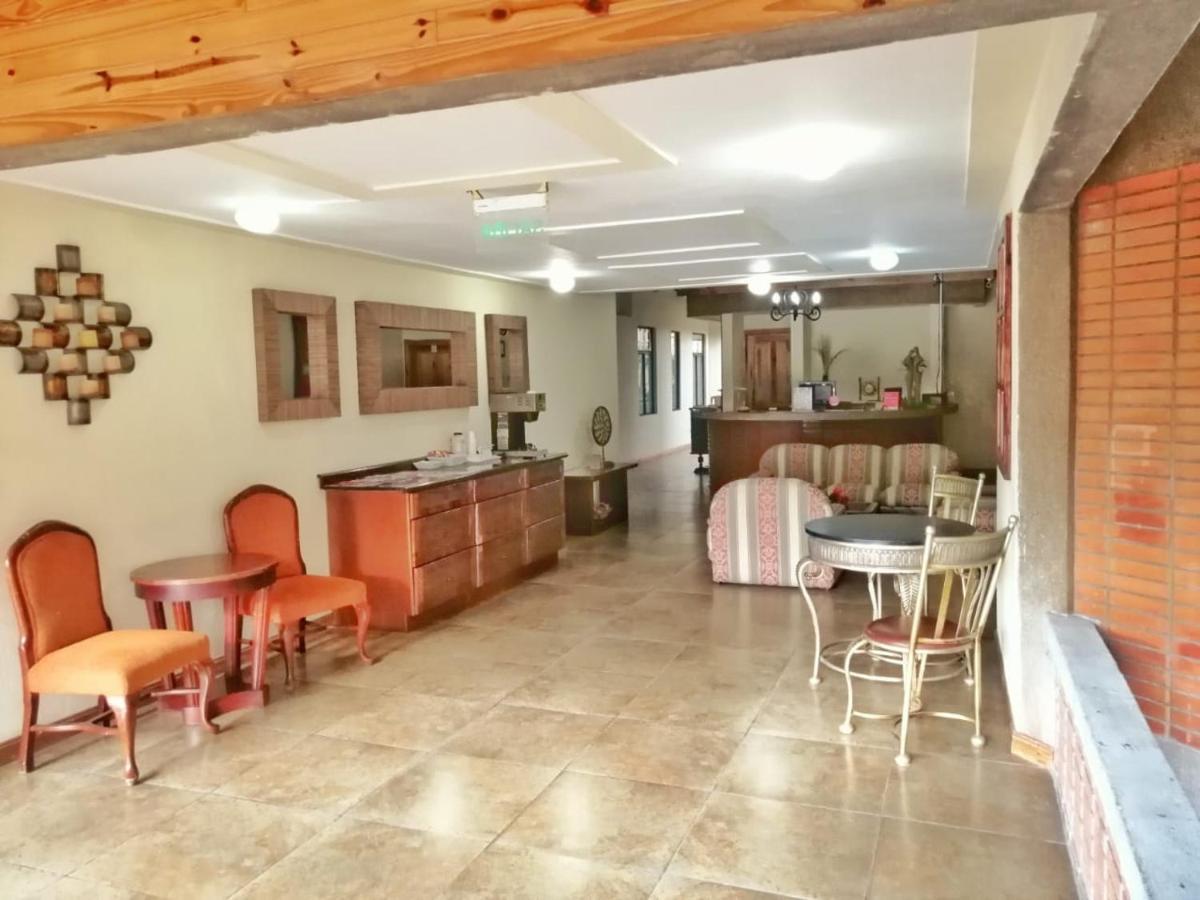 Apartotel Don Francisco San Jose  Luaran gambar