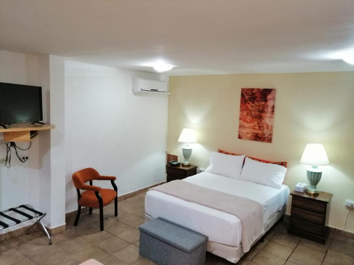 Apartotel Don Francisco San Jose  Luaran gambar